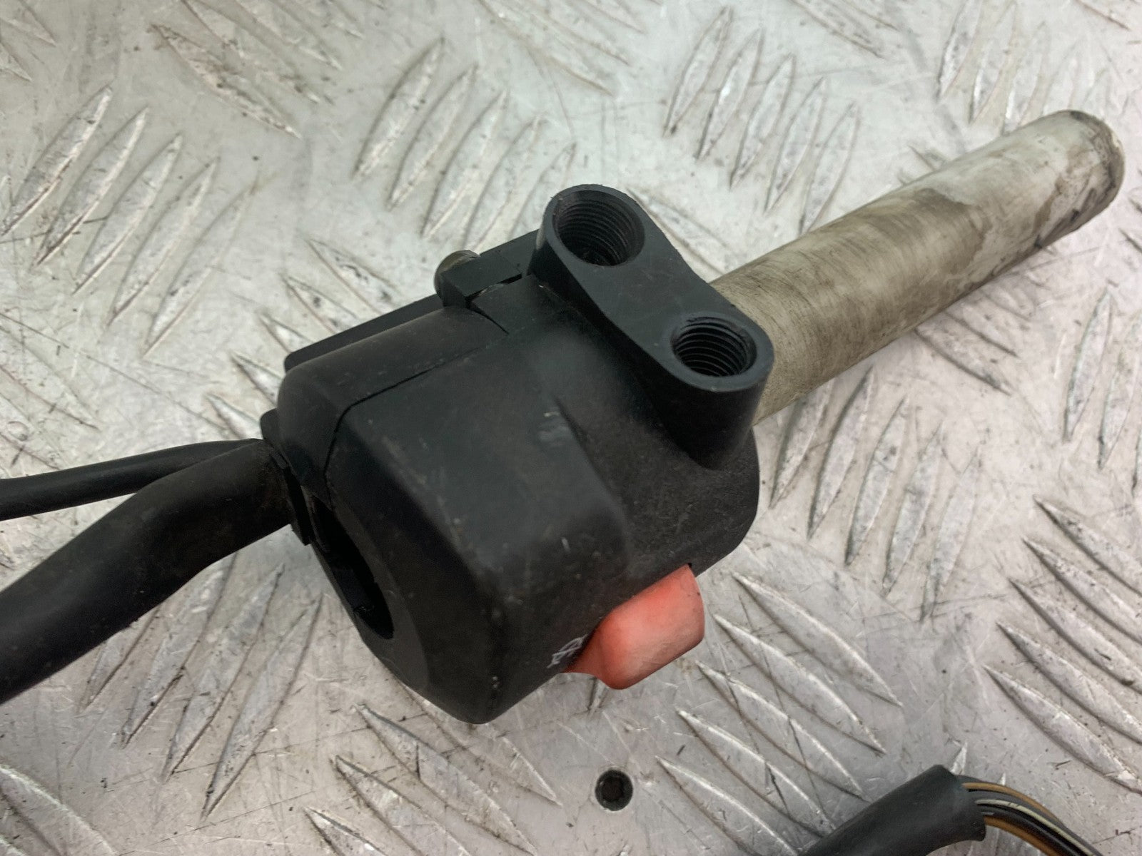 HONDA NT650 V DEAUVILLE RIGHT SWITCH GEAR   YEAR 1998-01(CMB1320)