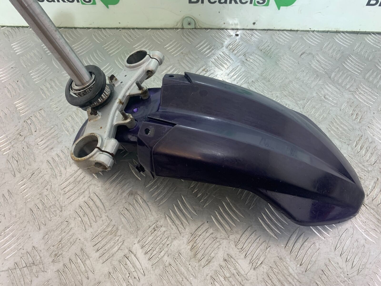 YAMAHA XT125 X XT 125 X FRONT MUDGUARD AND YOKE   2005-2011 (CMB1097)