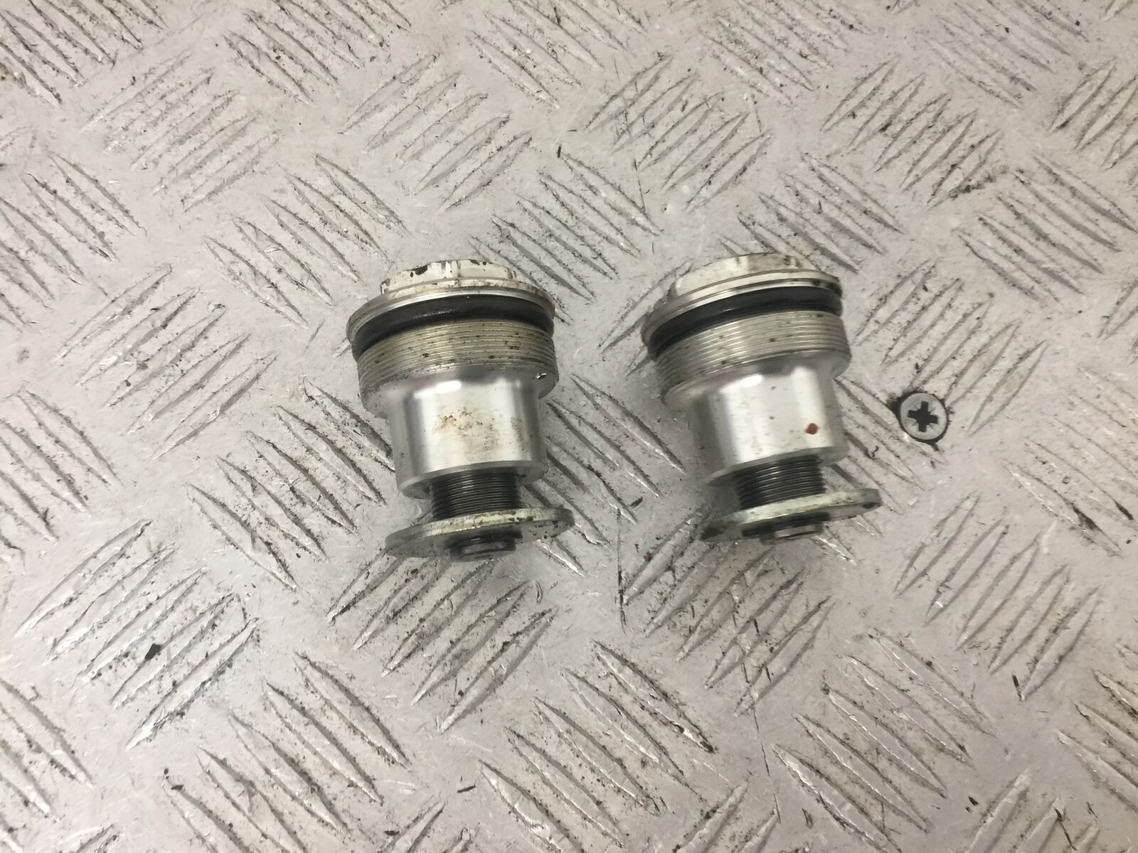 YAMAHA XT660Z TENERE TOP FORK CAPS YEAR 2012  (STOCK 863)