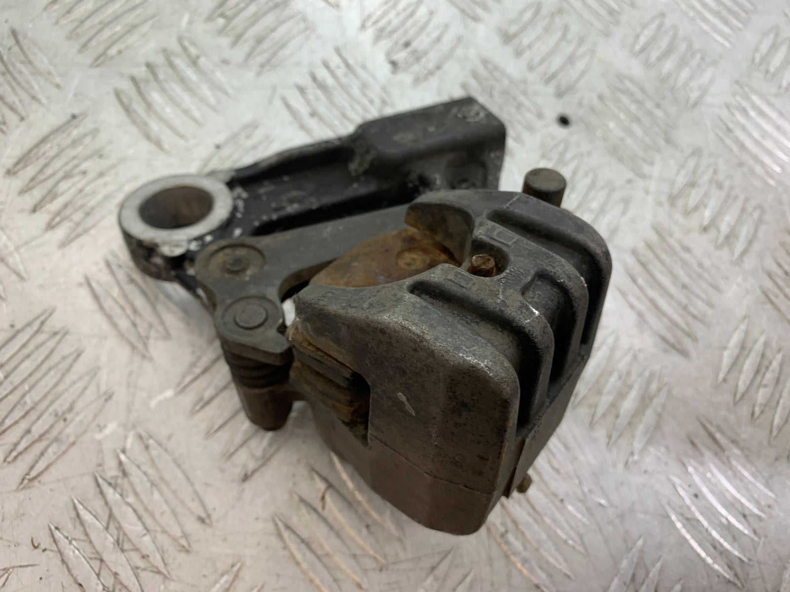 KAWASAKI ZX6R ZX6 J REAR CALIPER (SOLD AS PARTS)   YEAR 2000 (CMB1312)