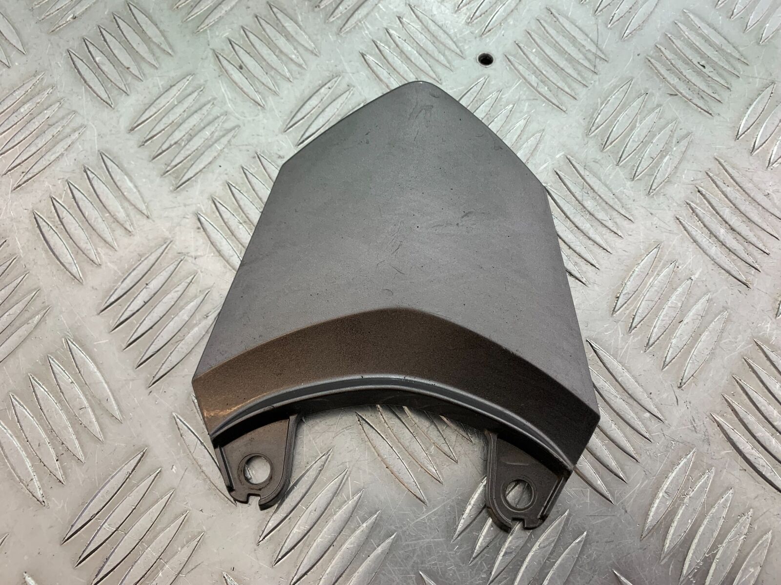 HONDA CBR500R CBR 500 R SEAT PANEL JOINER YEAR 2012-16 (CMB1048)