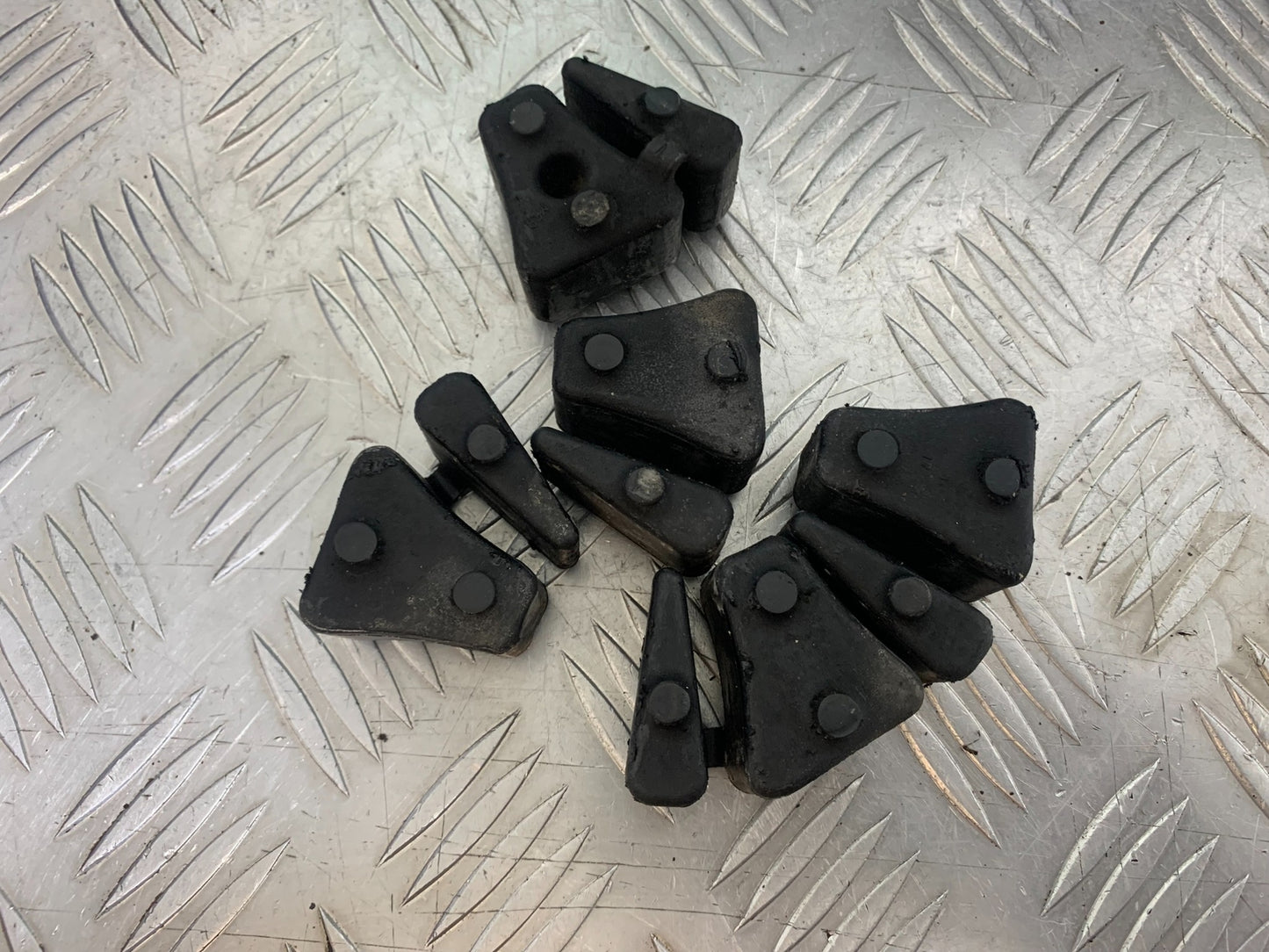 HONDA CBR500R CBR 500 R CUSH DRIVE RUBBERS    YEAR 2012-16 (CMB1151)