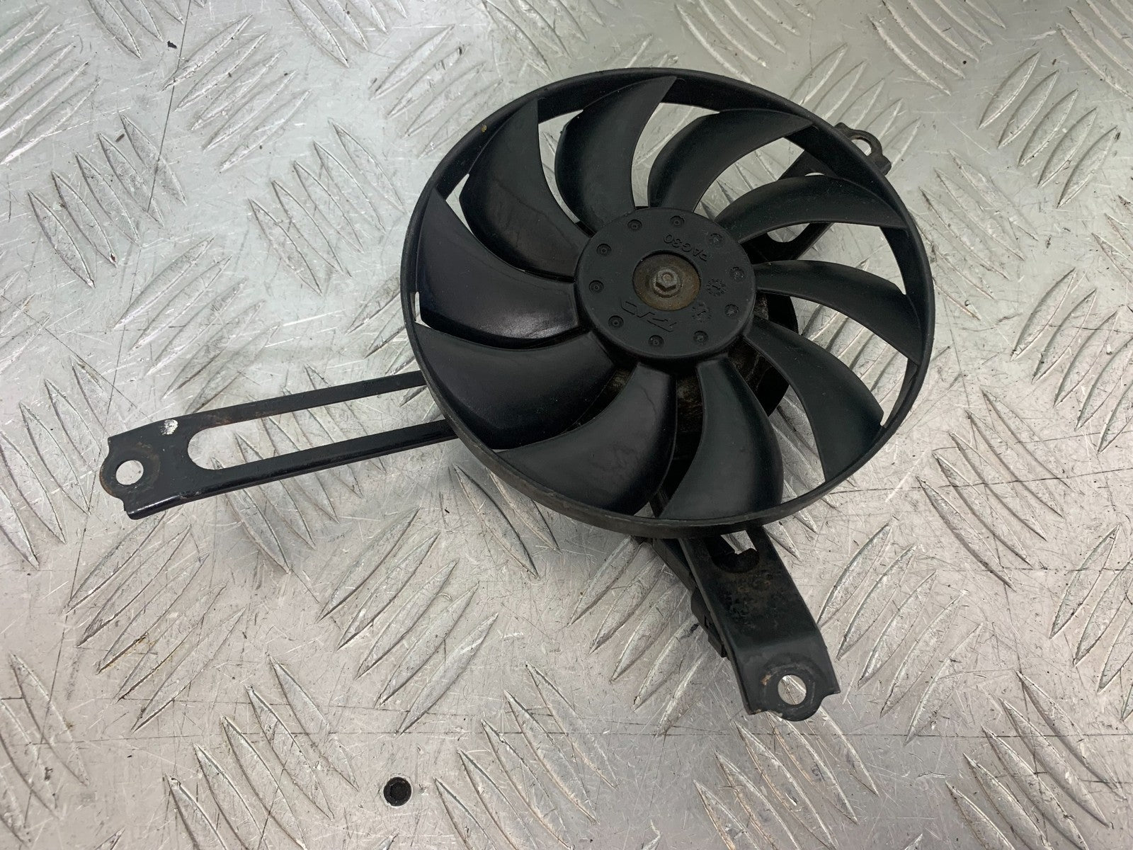 HONDA CBR1000 rr FIREBLADE RADIATOR FAN 2012-2016 (CMB1280)