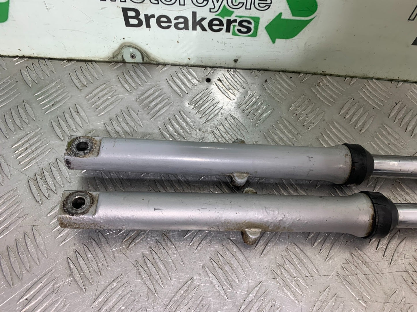 HONDA CG125 CG 125 FORKS   YEAR 1998-2000 (CMB1282)