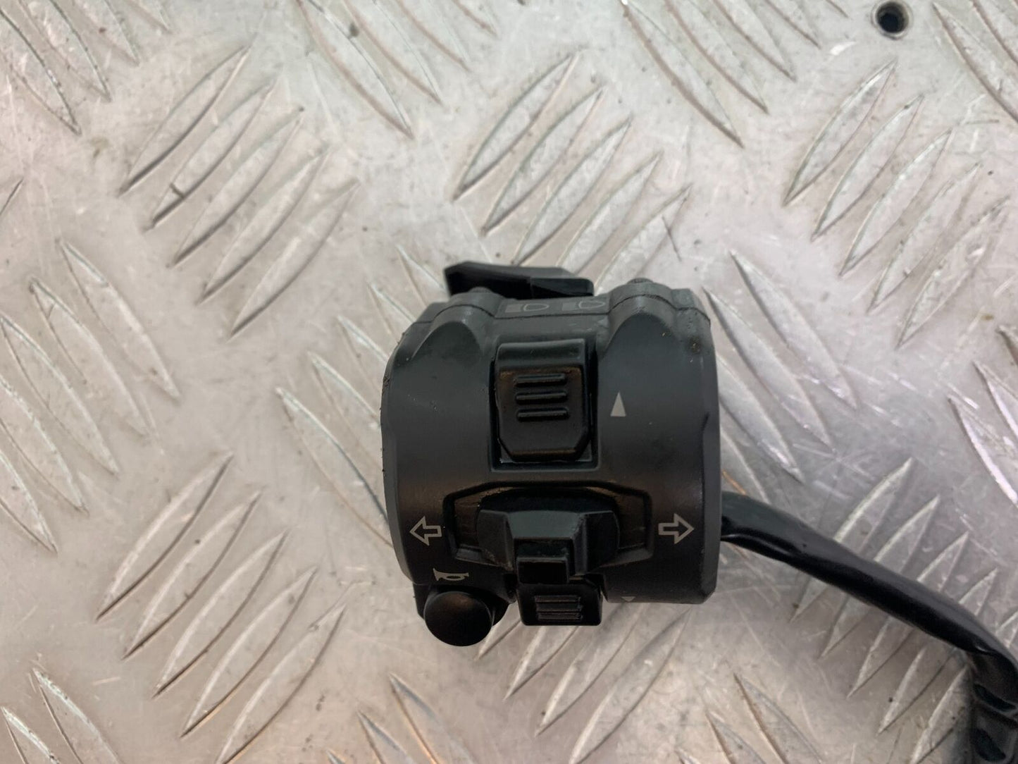 DUCATI STREETFIGHTER 848 LEFT SWITCH GEAR   YEAR 2011-2016 (CMB1050)