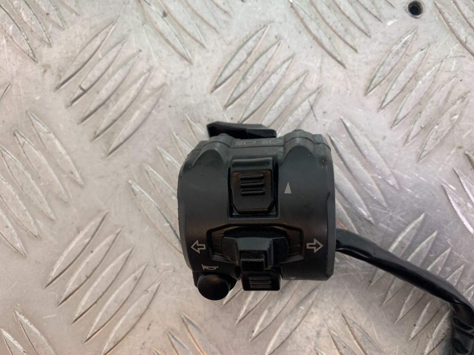 DUCATI STREETFIGHTER 848 LEFT SWITCH GEAR   YEAR 2011-2016 (CMB1050)