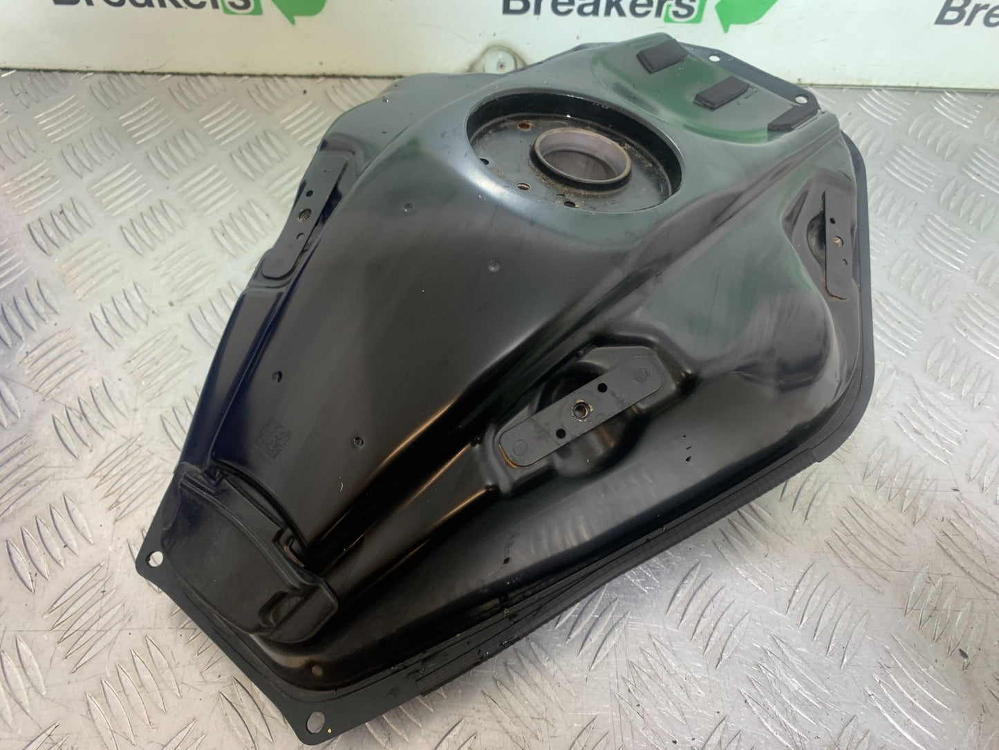 YAMAHA YZF R7 PETROL TANK YEAR 2022-2025 (CMB1255)