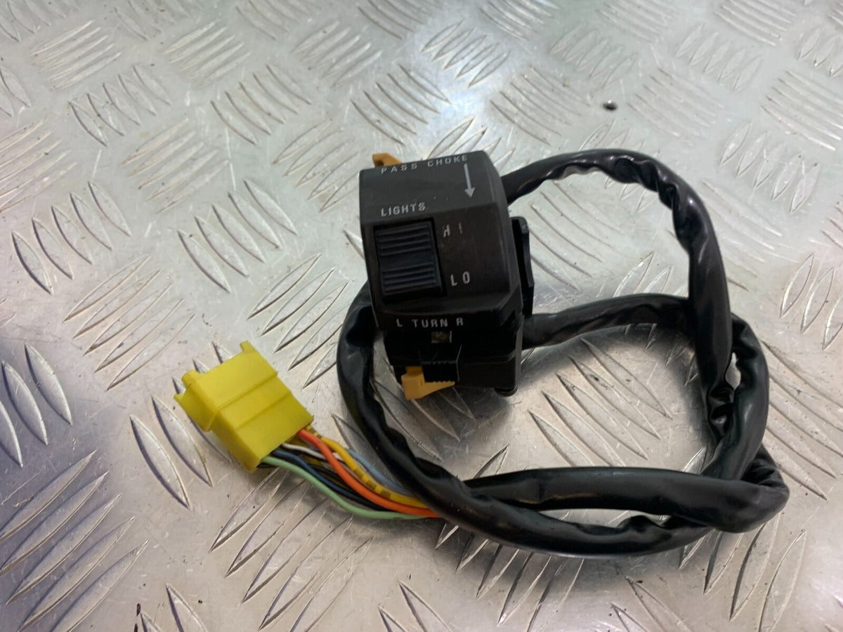 SUZUKI RF900 RF 900 LEFT SWITCH GEAR YEAR 1994-1999 (CMB1020)