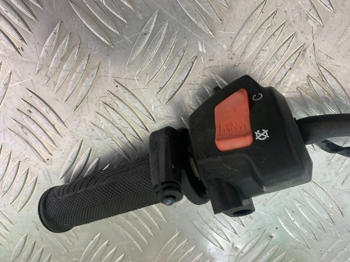 HONDA CBR600 CBR 600 F RIGHT SWITCH GEAR  YEAR 2000-2003(CMB1091)