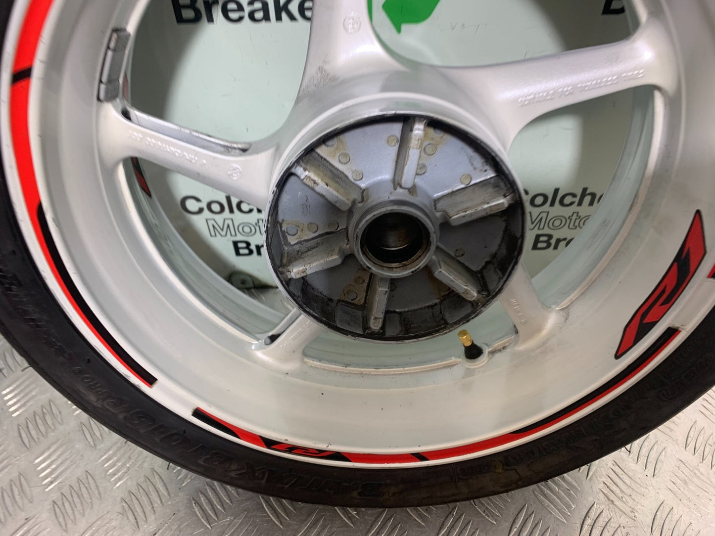 YAMAHA YZF R1 4C8 REAR WHEEL  YEAR 2007-2008 (CMB1237)