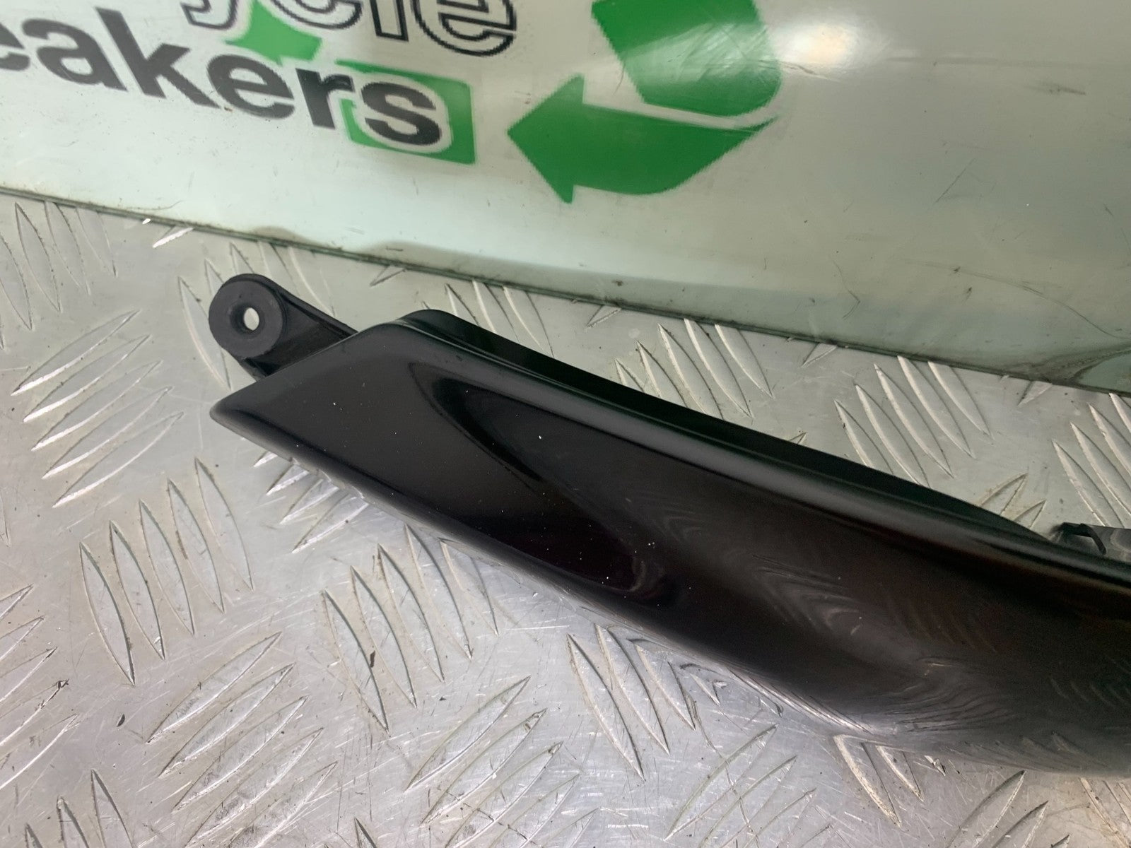 KAWASAKI ZX10R ZX10 R LEFT SEAT PANEL  2008-2010 (CMB1206)