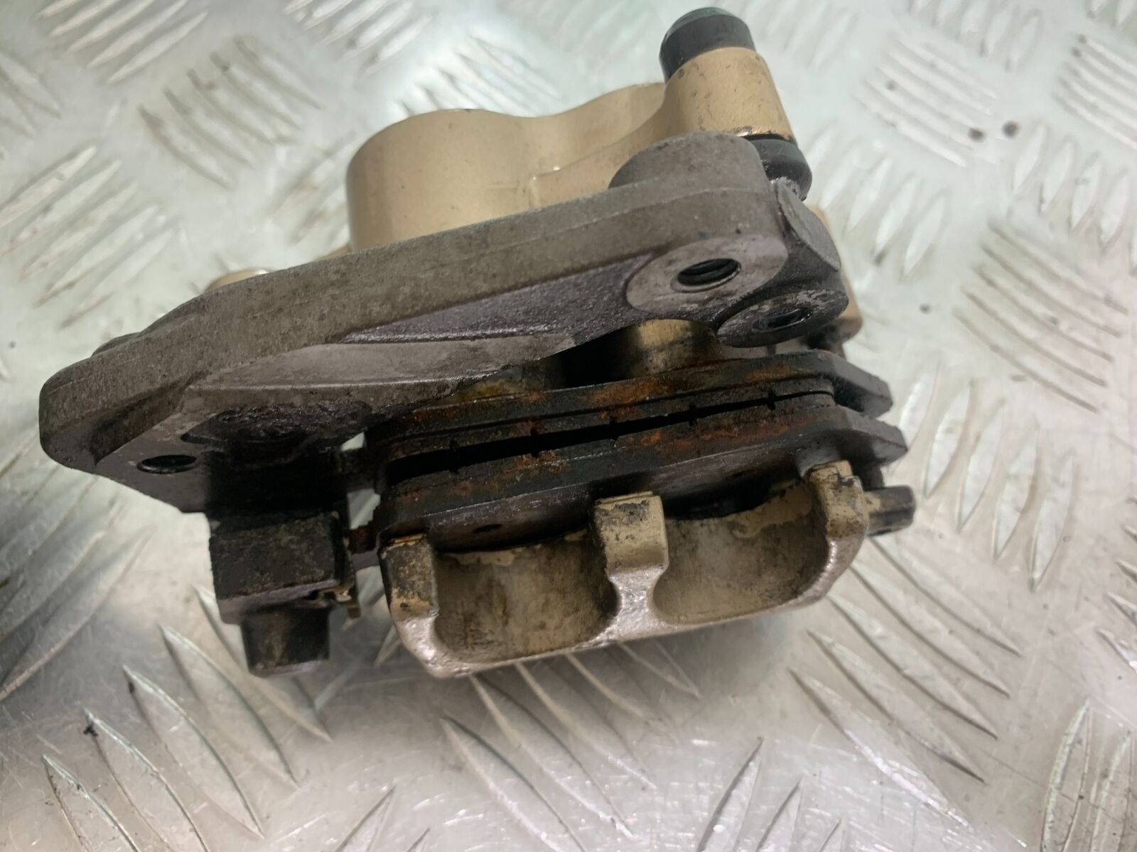 TRIUMPH TIGER 800 FRONT BRAKE CALIPERS   YEAR 2011-2014 (CMB1113)