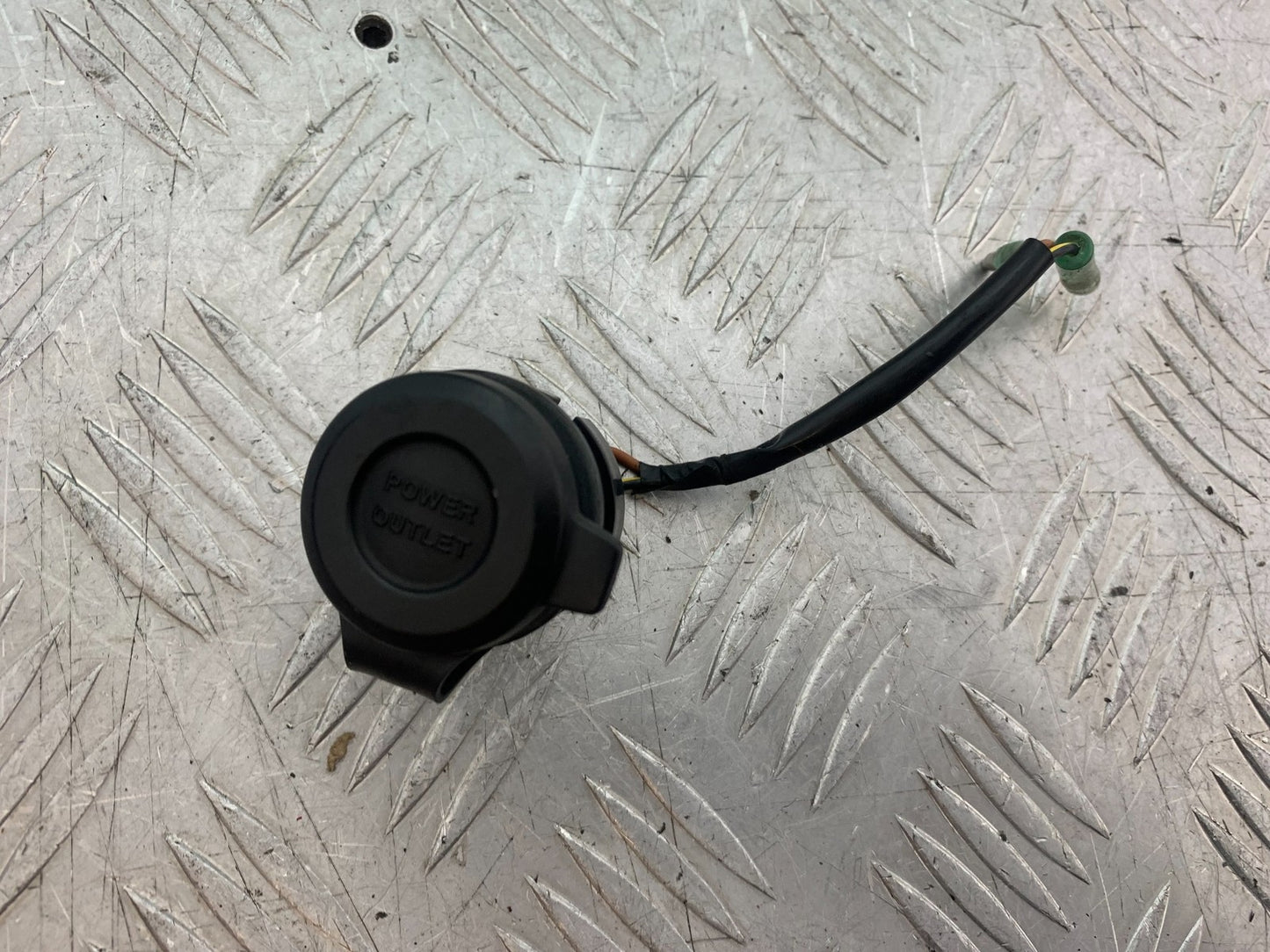 KAWASAKI 650 VERSYS OUTLET SOCKET   YEAR 2015-2018 (CMB1288)