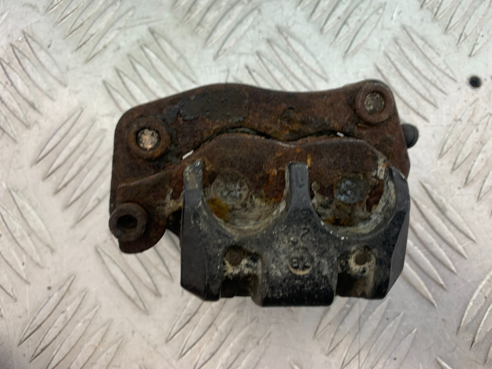 TRIUMPH T509 SPEED TRIPLE REAR BRAKE CALIPER (SOLD AS PARTS) 1997-1998 (CMB1144)