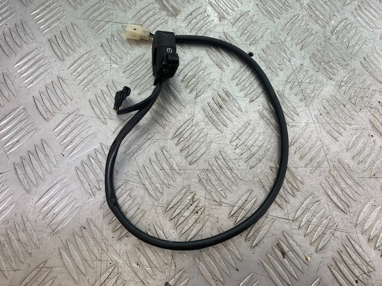 HONDA CBF125 CBF 125 RIGHT SWITCH GEAR   YEAR 2009-14  (CMB1172)