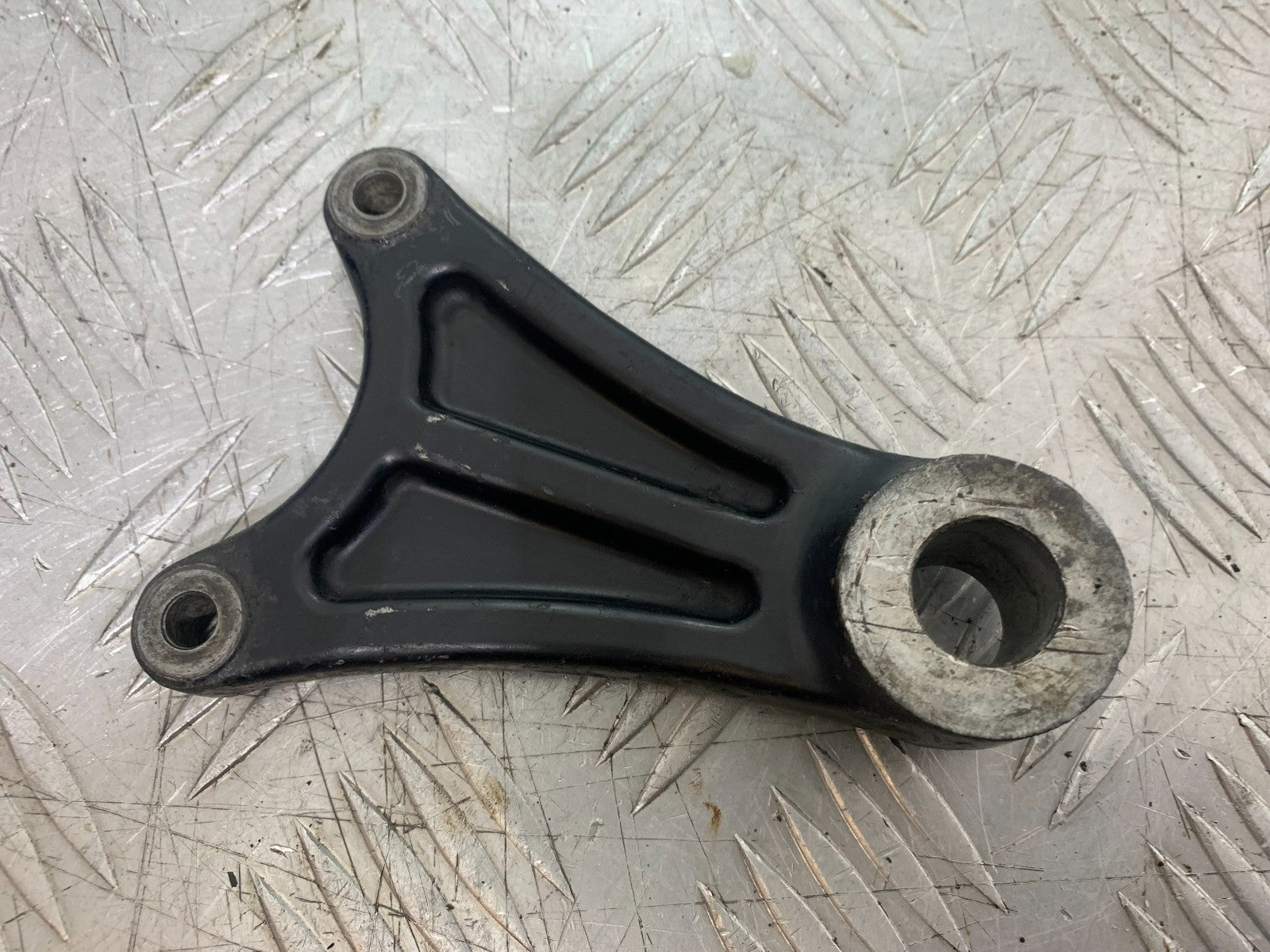 SUZUKI GSX1100 G GSX 1100 G REAR CALIPER BRACKET  1991-1996 (CMB1283)