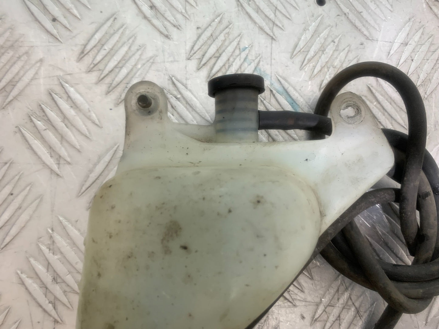 SUZUKI GSXR600 GSXR 600 K1 K2 K3 COOLANT BOTTLE  1999-03 (CMB1284)