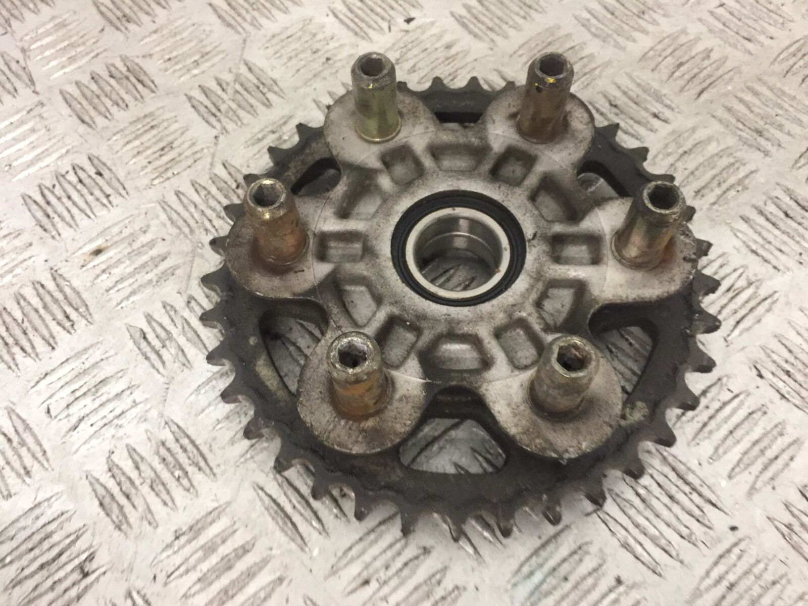 DUCATI MONSTER S4 916 REAR SPROCKET CARRIER   YEAR 2001 STOCK (755)