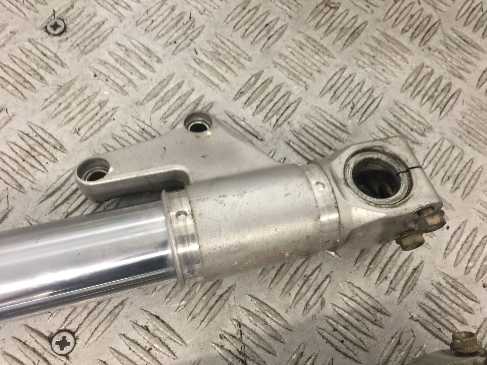 DUCATI MONSTER S4 916 FORKS   YEAR 2001 STOCK (755)