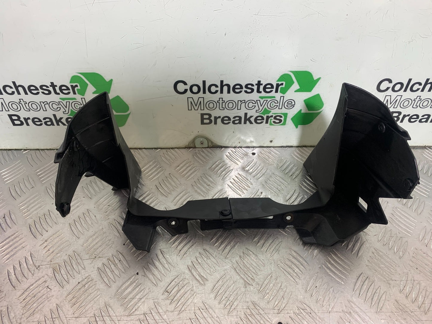 APRILIA TUONO 1000 V4 RADIATOR COVER  YEAR 2013-2014  (CMB1239)