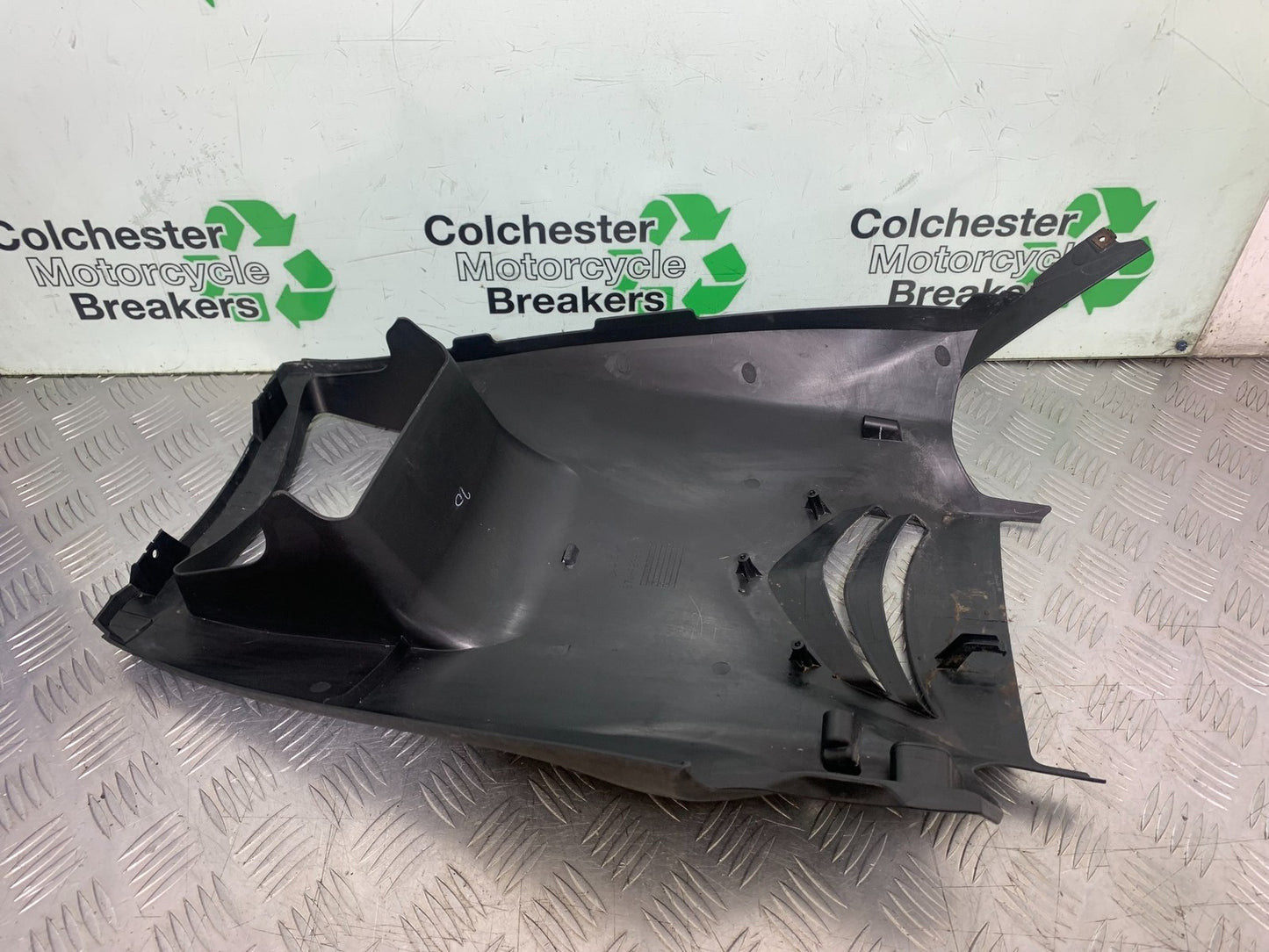 YAMAHA XMAX 300 BELLYPAN  YEAR 2017-2020 (CMB1218)