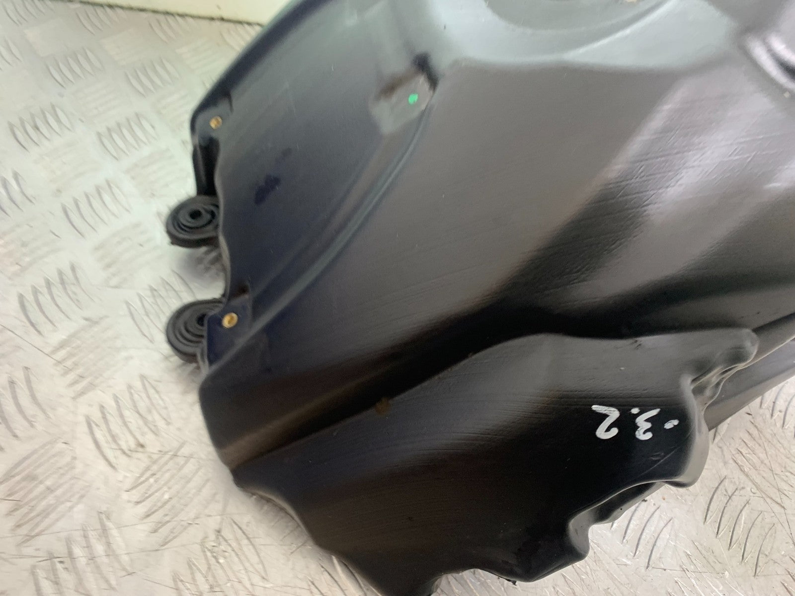 APRILIA SL750 SL 750 SHIVER PETROL TANK  YEAR 2008-2016 (CMB1242)