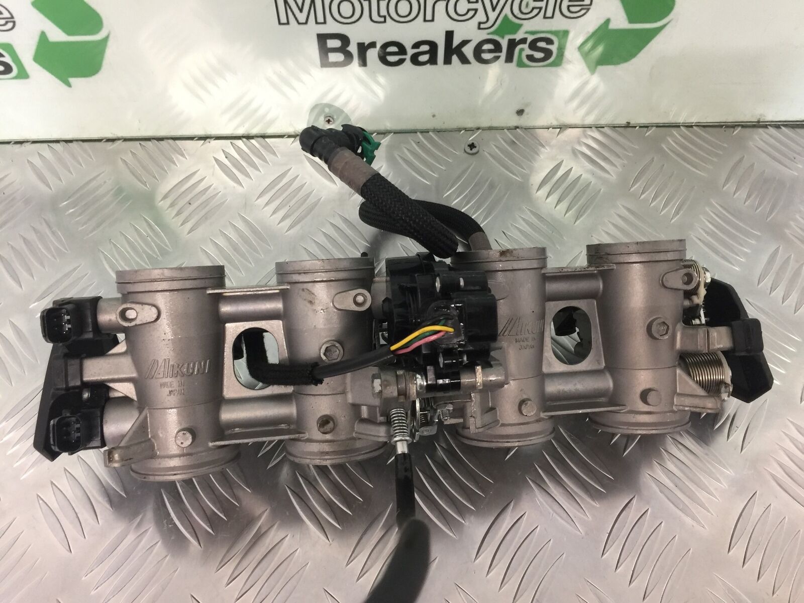KAWASAKI Z800 Z 800 THROTTLE BODIES   YEAR 2013-2017 (STOCK 925)