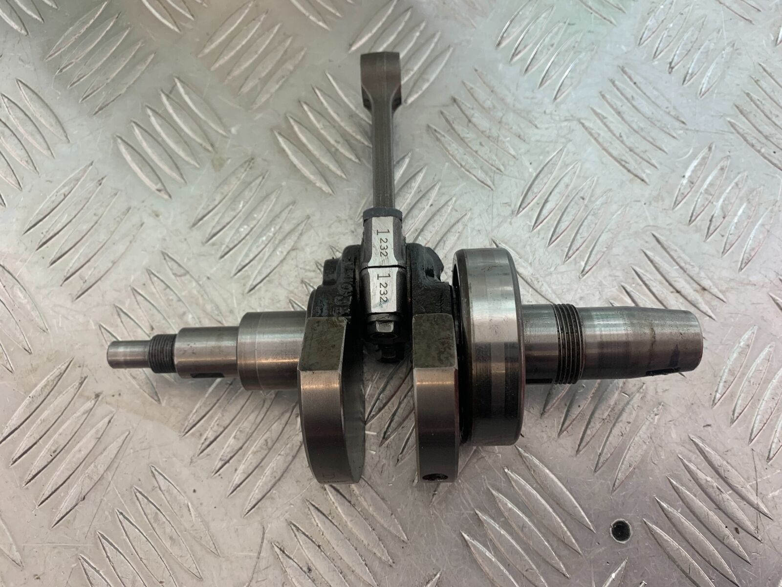 KTM DUKE 125 CRANKSHAFT   YEAR 2012 -2016