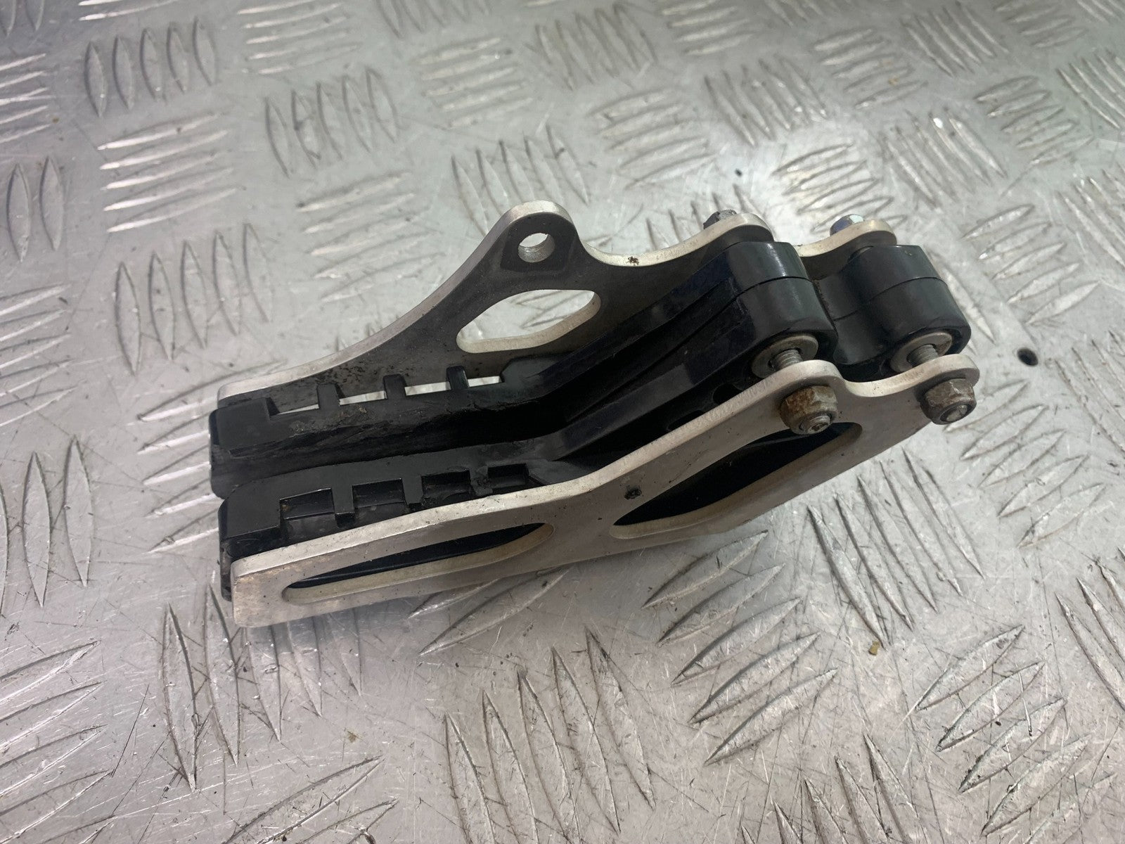 KAWASAKI KXF250 KXF 250 CHAIN GUIDE YEAR 2006-2008 (CMB1309)