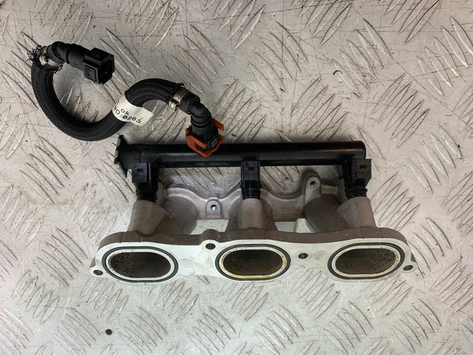 TRIUMPH TRIDENT 660 INJECTORS AND MANIFOLD YEAR 2021-2024 (CMB1295)