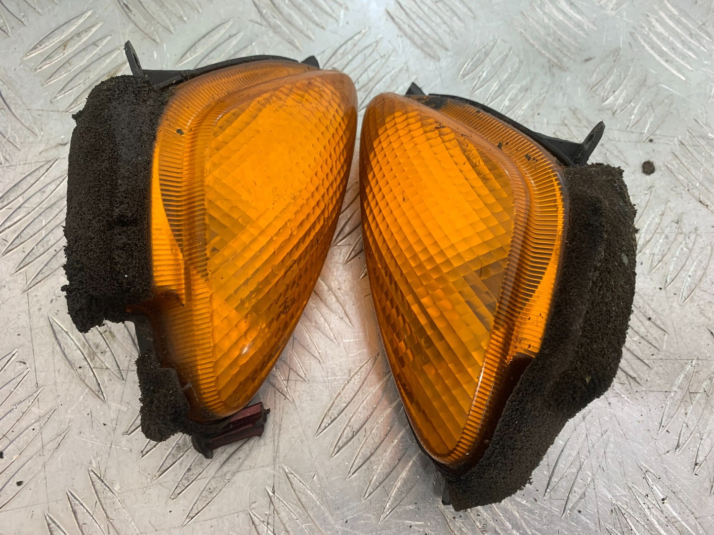HONDA NT650 V DEAUVILLE FRONT INDICATORS   YEAR 1999 (CMB1268)