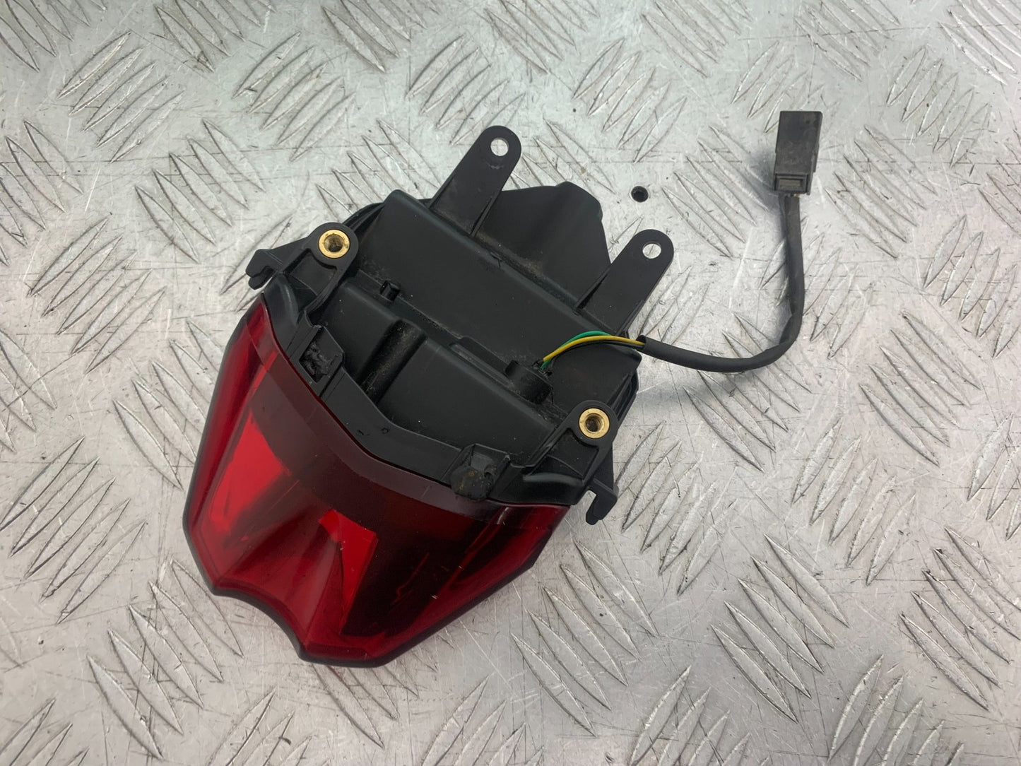 TRIUMPH 675 STREET TRIPLE RX REAR LIGHT   2015- 2017 (CMB1299)
