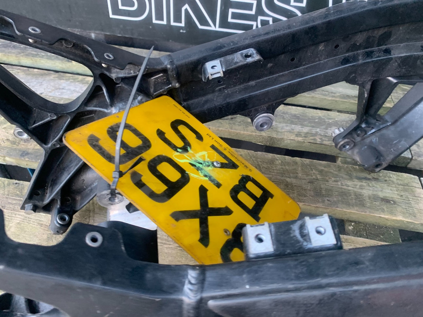 BMW F800 GT FRAME REG LOG BOOK YEAR 2013-2017 (CMB1248)