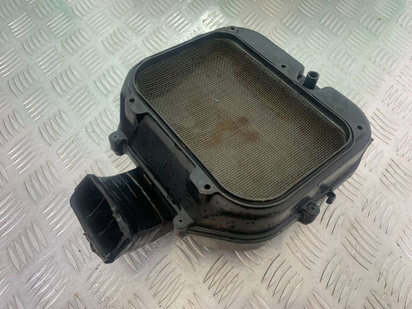 HONDA VFR400 VFR 400 NC21 AIRBOX YEAR 1986-87 (CMB1043)