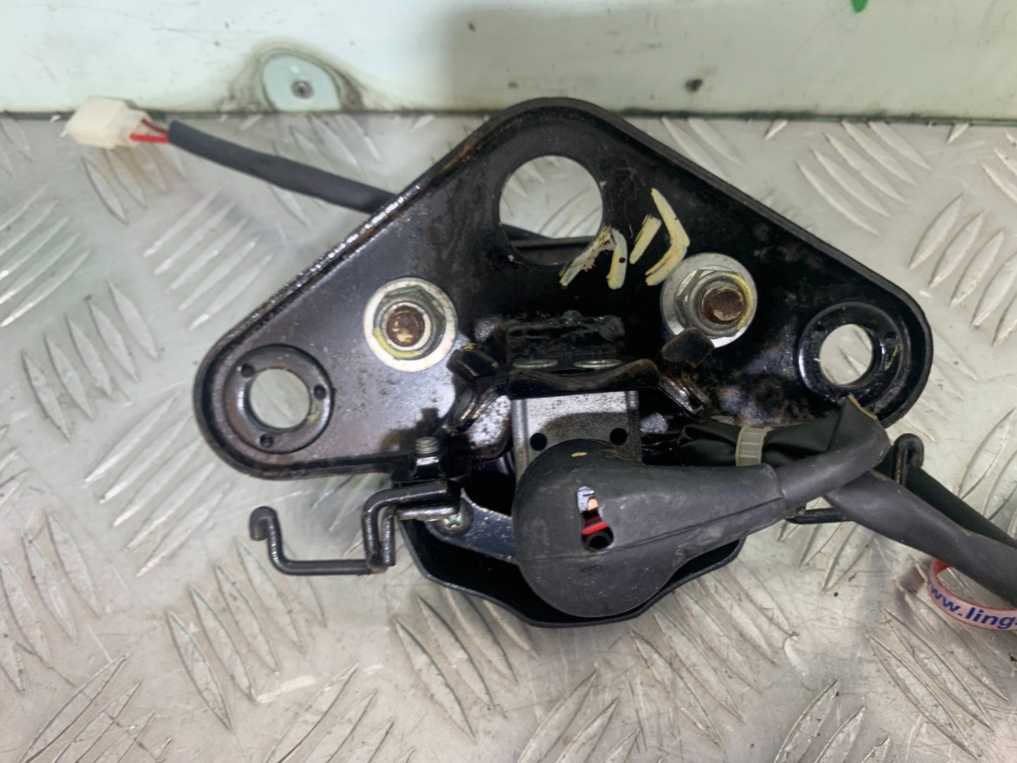 HONDA CBF125 CBF 125 LOCK SEAT AND KEY  YEAR 2009-14  (CMB1172)