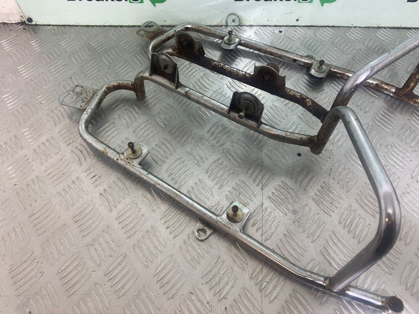 PIONEER XF250 PANNIER RAILS YEAR 2009 (CMB1143)