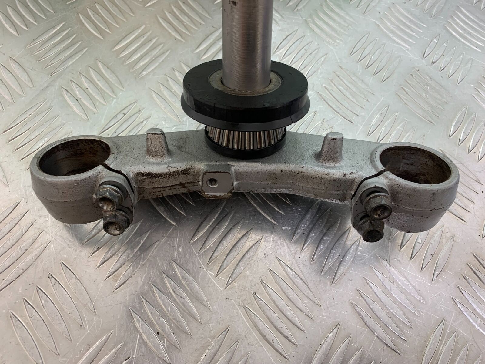 SUZUKI SV650 SV 650 BOTTOM YOKE  YEAR 2003-2006 (CMB1024)