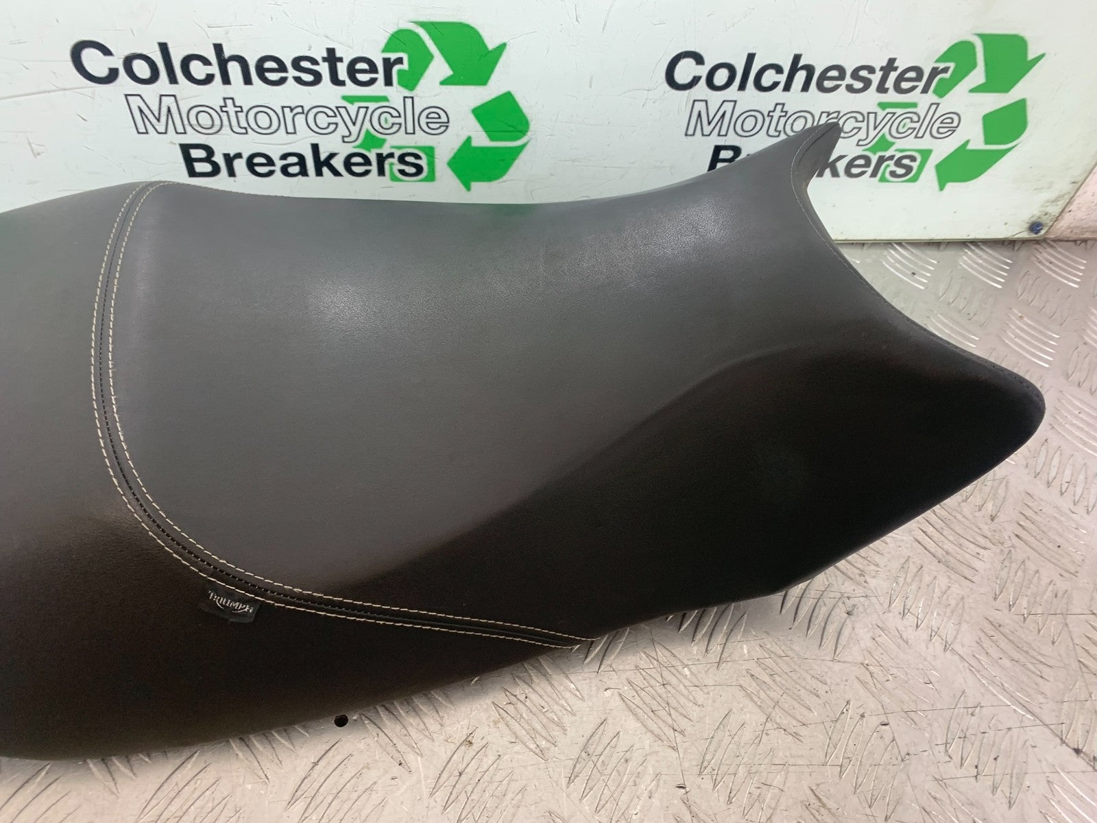 TRIUMPH 1050 SPRINT GT SEAT  YEAR 2010-2016 (CMB1250)
