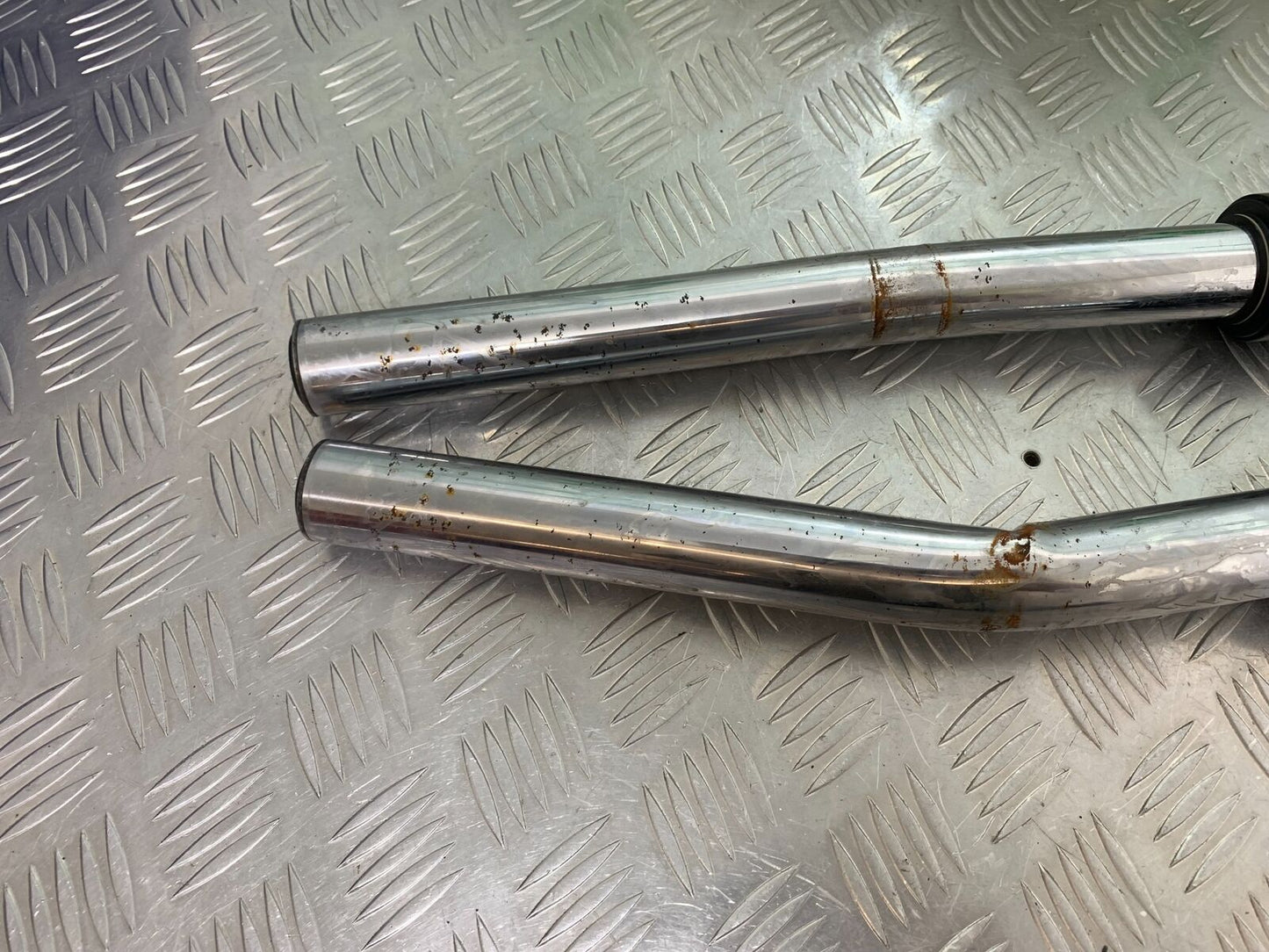 HONDA NTV 650 REVERE FORKS (BENT) YEAR 1988-1996 (CMB1025))
