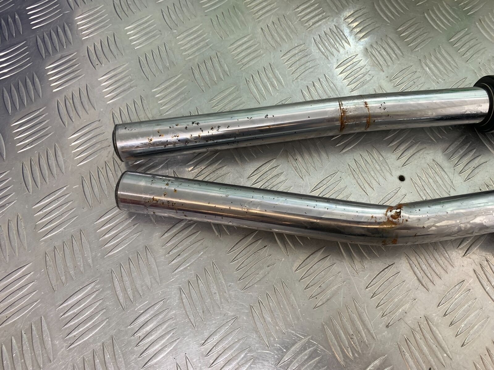 HONDA NTV 650 REVERE FORKS (BENT) YEAR 1988-1996 (CMB1025))