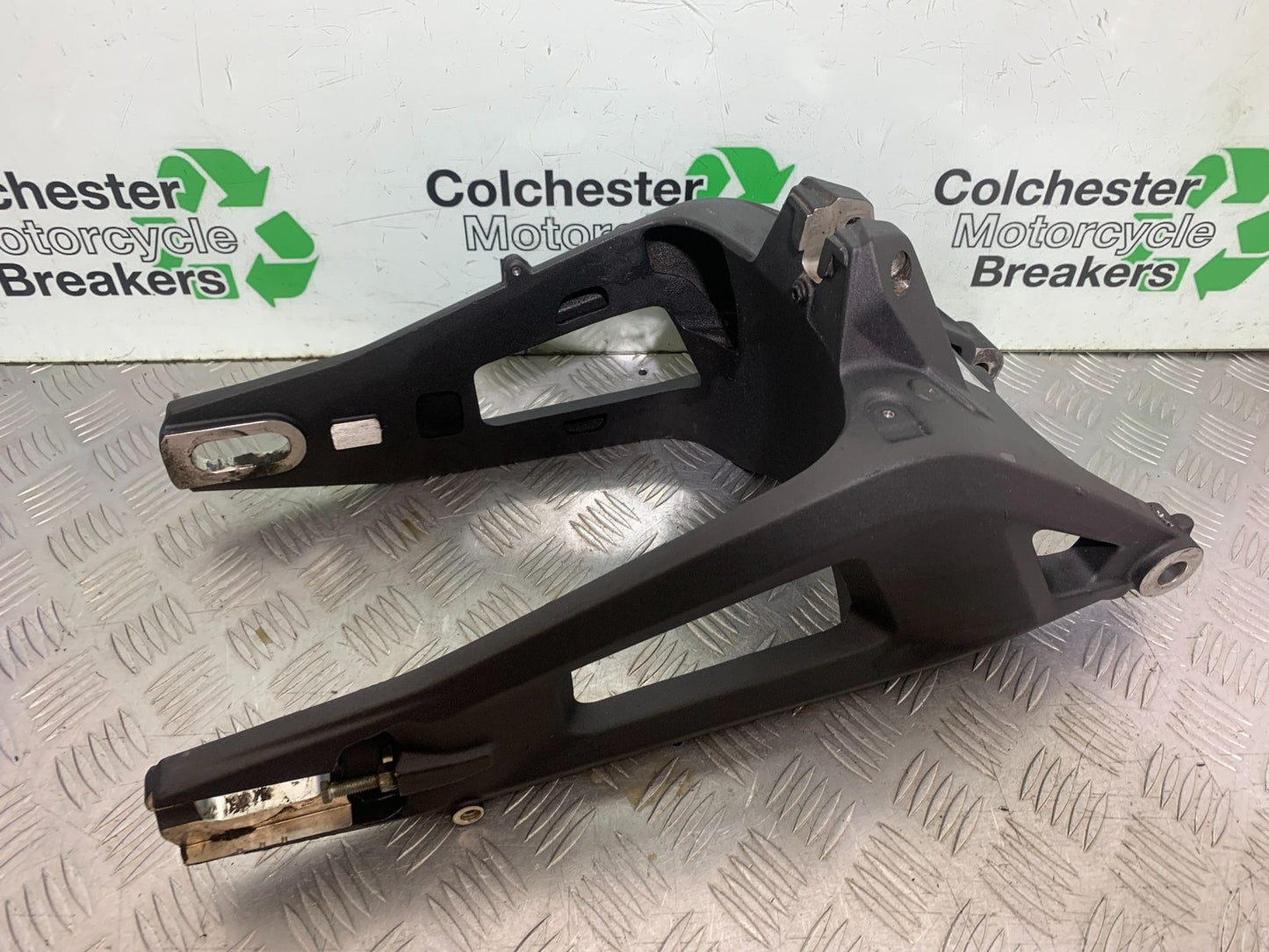 DUCATI 937 MONSTER SWINGARM  YEAR 2021-2024 (CMB1270)