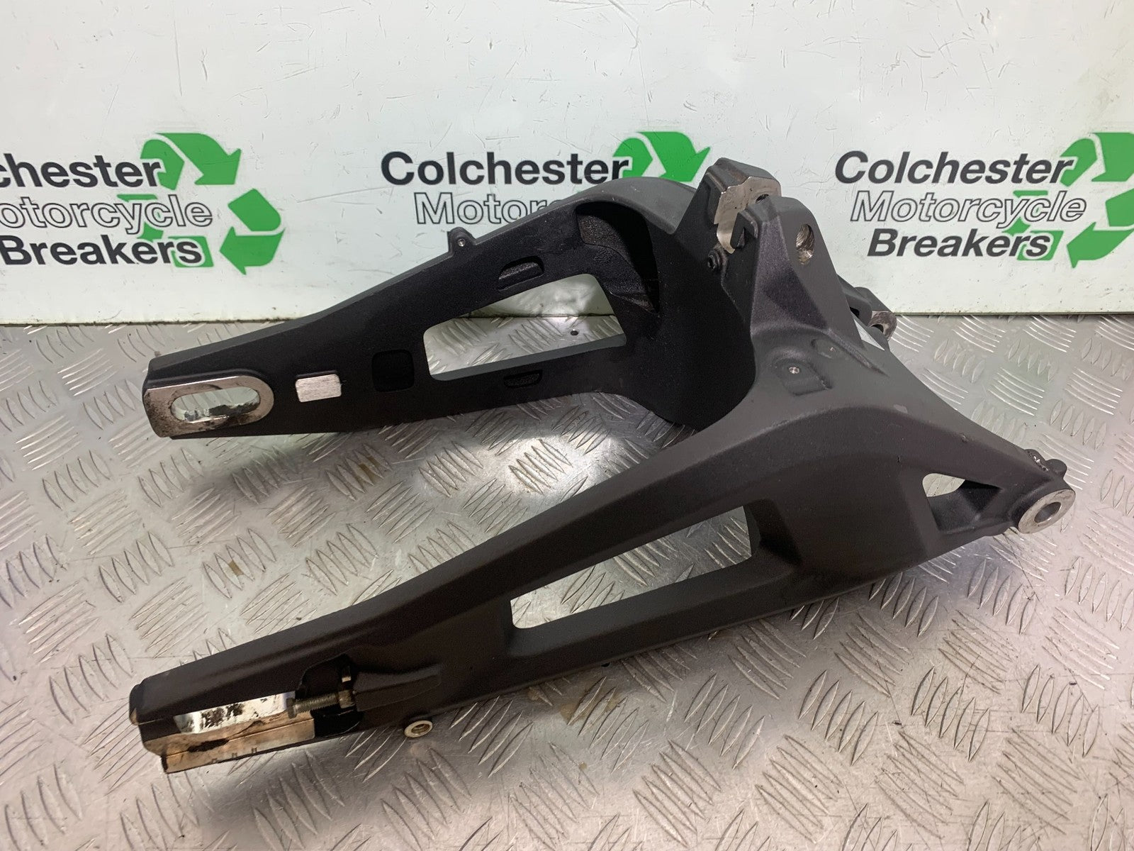DUCATI 937 MONSTER SWINGARM  YEAR 2021-2024 (CMB1270)