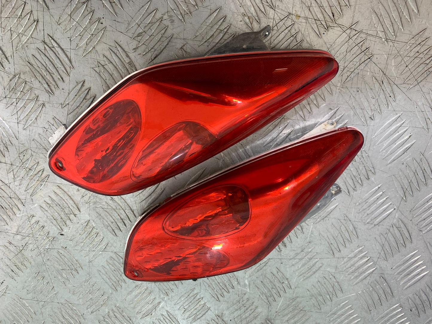 YAMAHA XMAX 250 XMAX 250 REAR LIGHTS  YEAR 2006-09 (CMB1201)