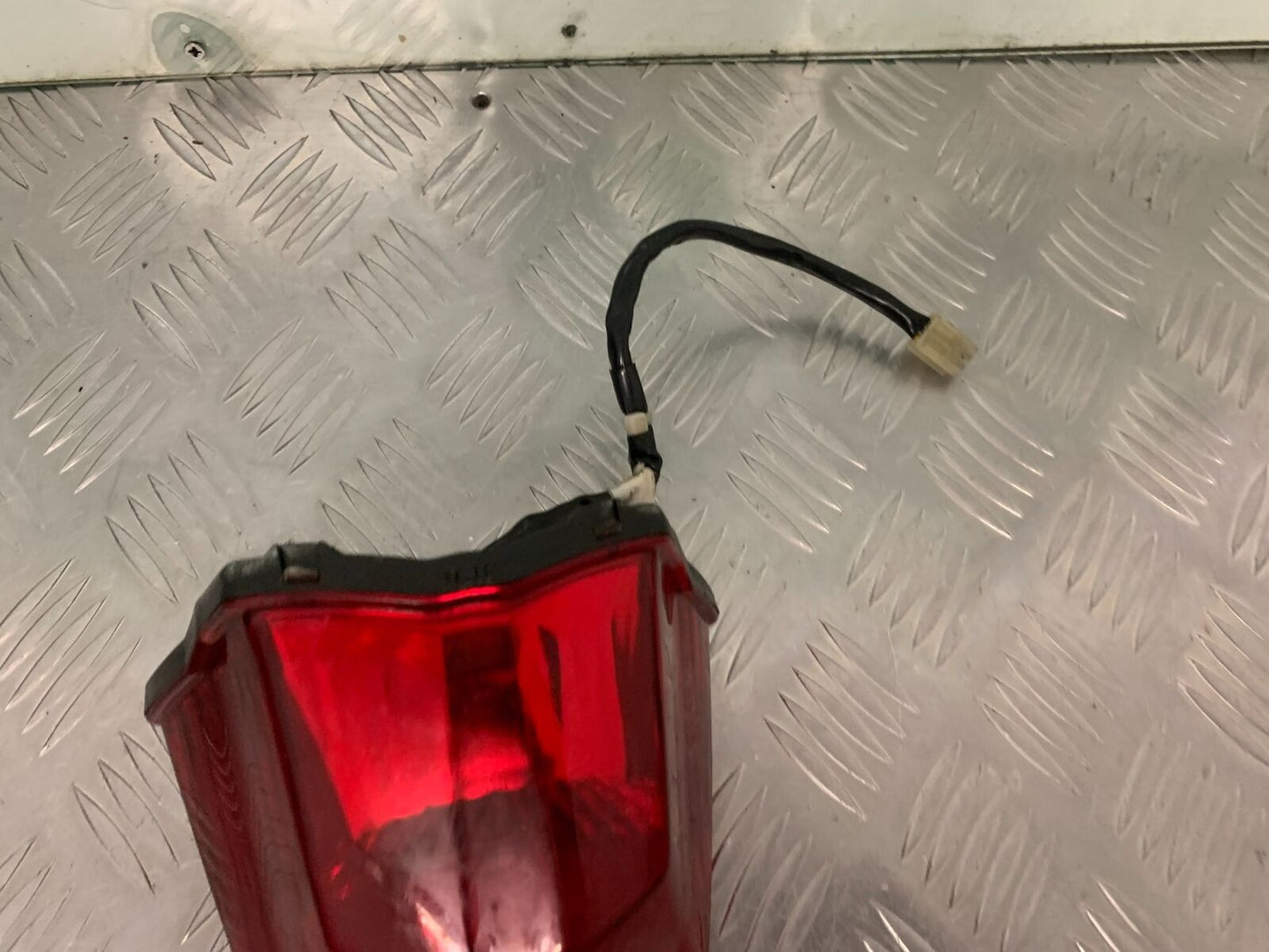 YAMAHA XJ6 XJ6-S REAR LIGHT YEAR 2009-2015 (STOCK 991)