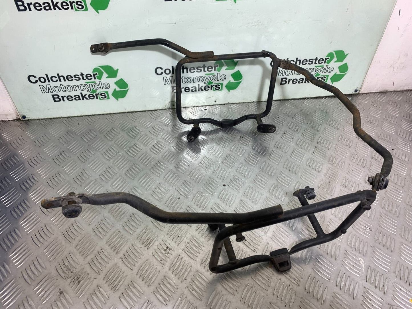 TRIUMPH TIGER 800 PANNIER RAILS  YEAR 2011-2014 (CMB1113)