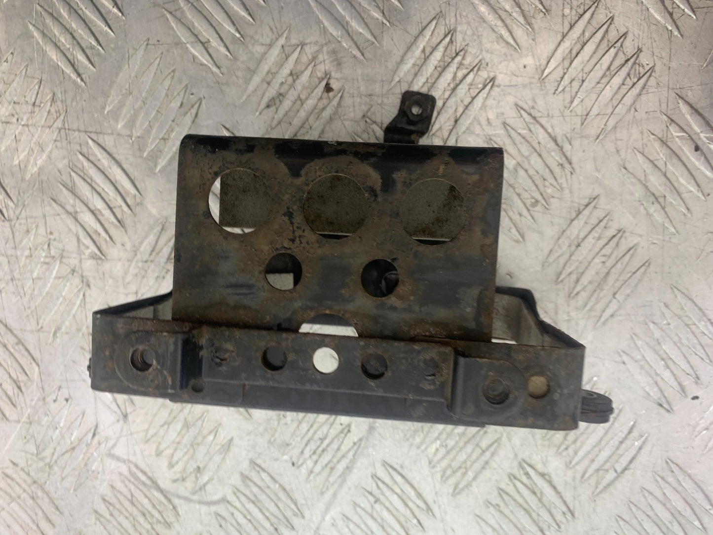 SUZUKI GSX750 INAZUMA BATTERY BOX YEAR 1998-2003 (CMB1308)