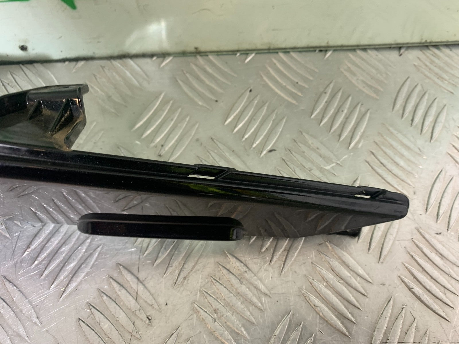 APRILIA RSV4 FACTORY RIGHT SEAT PANEL  YEAR 2009-2012 (CMB1224)