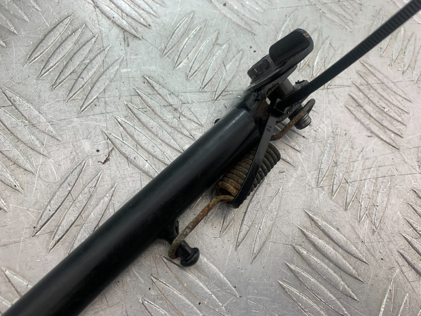 SUZUKI AN 200 UH 200 SIDE STAND  YEAR 2007-2009 (CMB1256)
