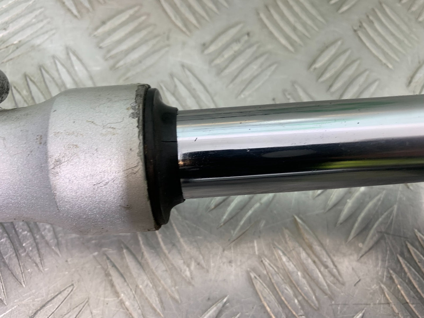 SUZUKI AN 200 UH 200 FORKS AND YOKE  YEAR 2007-2009 (CMB1256)