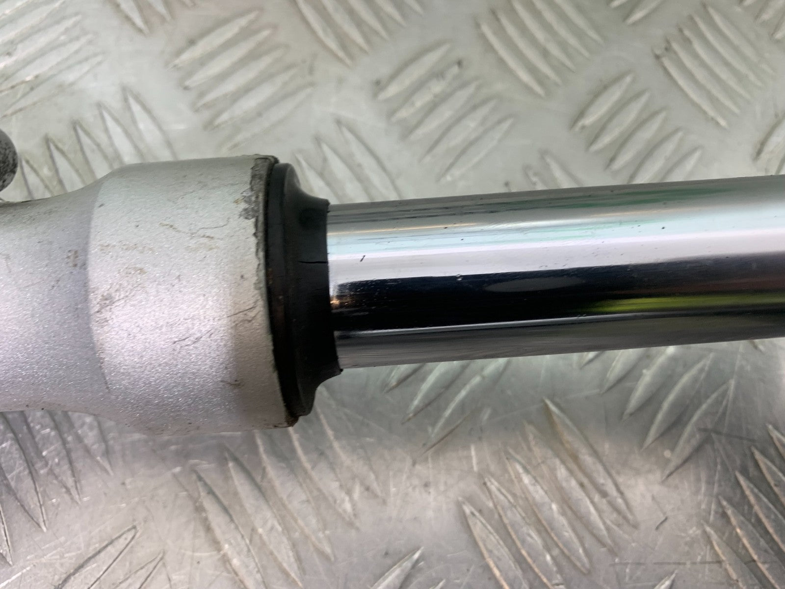 SUZUKI AN 200 UH 200 FORKS AND YOKE  YEAR 2007-2009 (CMB1256)
